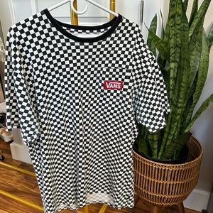 Vans men’s extra large oversized fit checkered short sleeve shirt.
